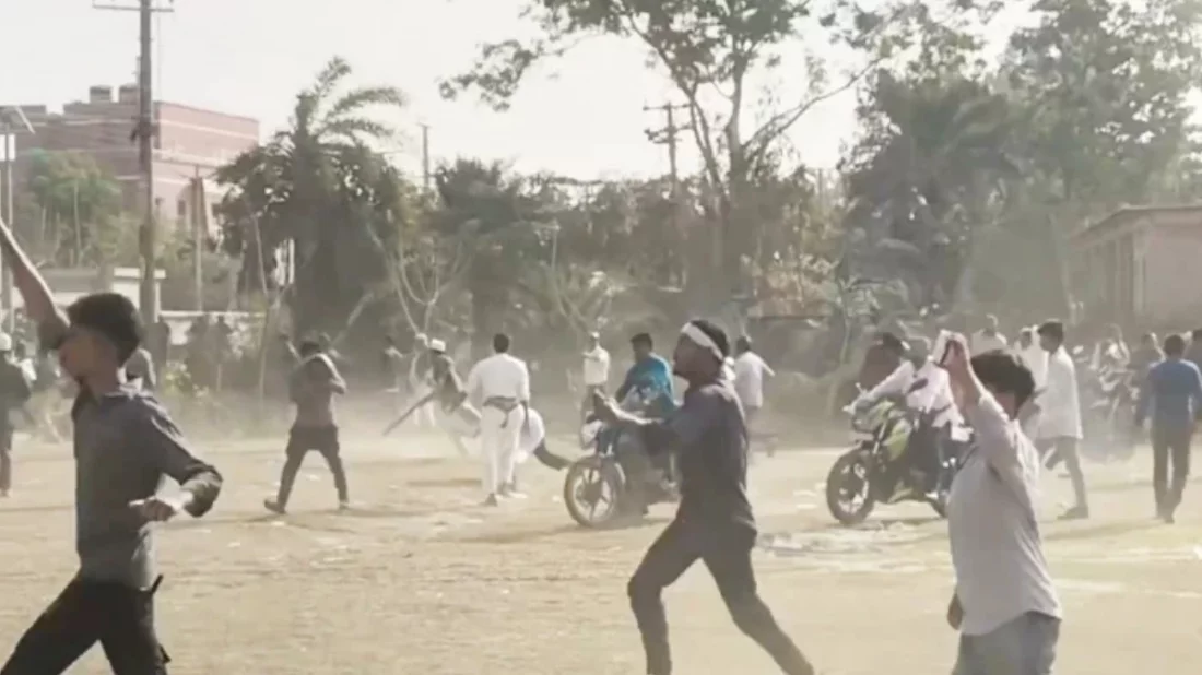 চেয়ারে বসাকে কেন্দ্র করে বিএনপি-জামায়াত সংঘর্ষ, আহত ৩০